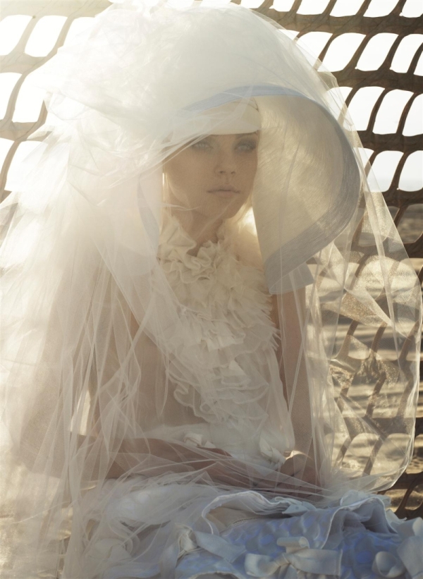 Morning Beauty | Jessica Stam by Sølve Sundsbø (2006)