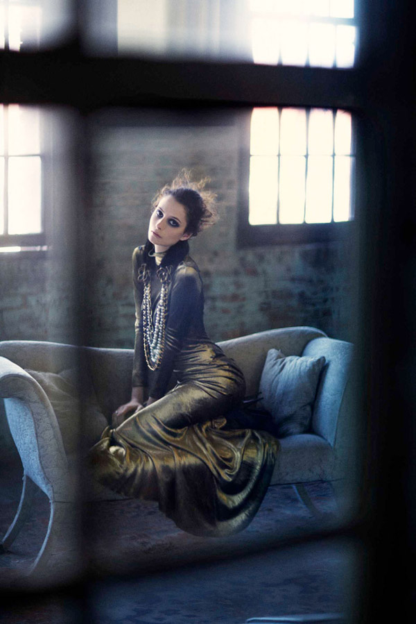 Suzie Bird by Chloe Crespi for Harper’s Bazaar Spain September 2010