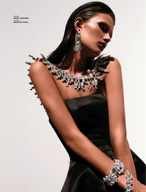 Tara Gill by Alexander Neumann for Elle Latin America October 2010