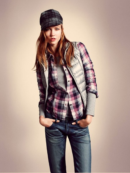 Karlie Kloss, Angela Lindvall & Du Juan for Uniqlo Fall 2010 Lookbook Karlie Kloss, Angela Lindvall & Du Juan for Uniqlo Fall 2010 Lookbook