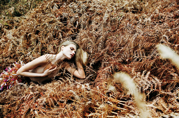 Emma Maclaren by Giulia Noni for Velvet November