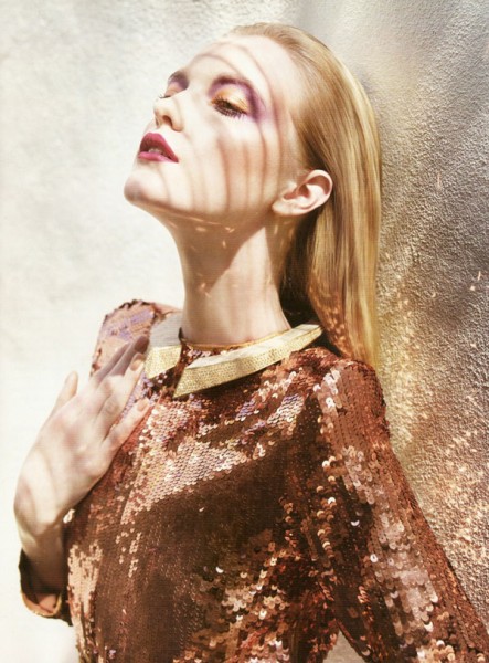 Vlada Roslyakova by Marcin Tyszka for Vogue Portugal July 2010 Vlada Roslyakova by Marcin Tyszka for Vogue Portugal July 2010