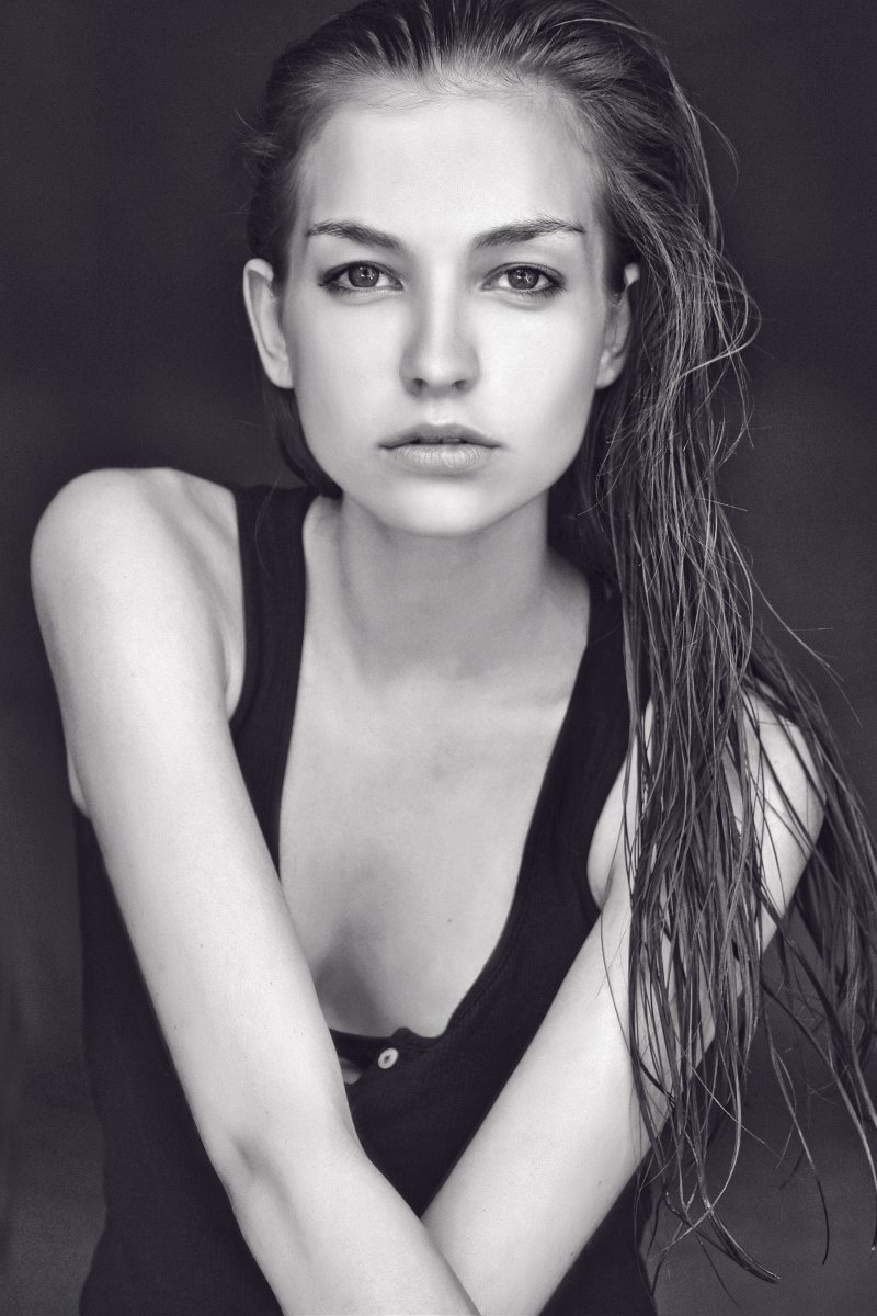 Portrait | Esther, Katrina & Monica by Roland Rab