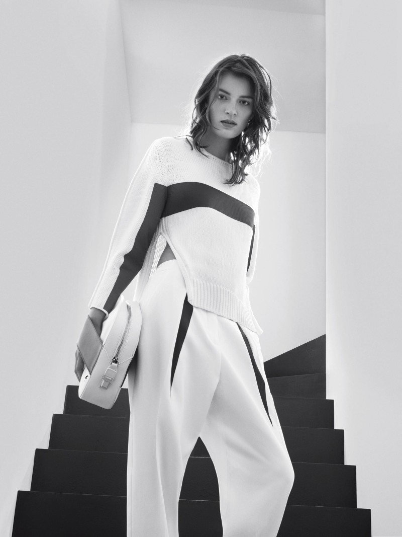 Laura Kampman Poses in Black and White for Sportmax Spring 2013 ...