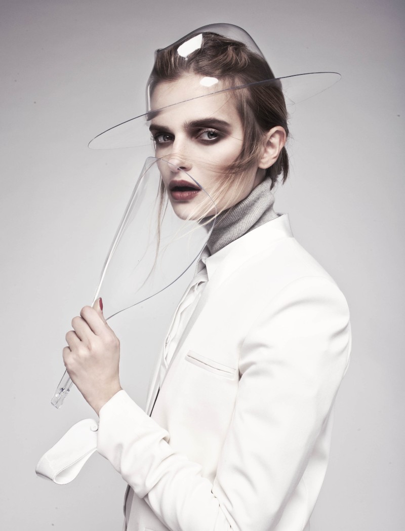 Anna Zakusilo Sports Minimal Luxe for Stolnick Magazine