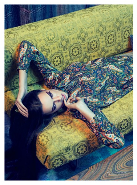 Hind Sahli is 70s Chic in Psychedelic Prints for Arise #19 Hind Sahli is 70s Chic in Psychedelic Prints for Arise #19