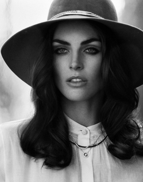 Hilary Rhoda Models Retro Style for DuJour Spring 2013 by Thomas Whiteside Hilary Rhoda Models Retro Style for DuJour Spring 2013 by Thomas Whiteside