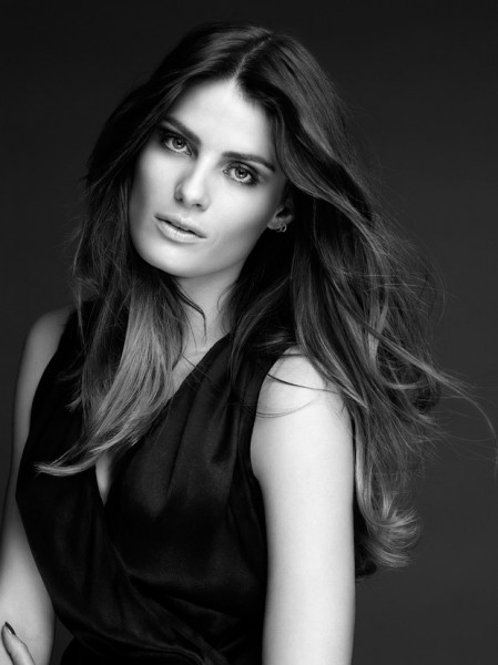 Isabeli Fontana Named as the New Ambassador of L'Oréal in Brazil and Latin America Isabeli Fontana Named as the New Ambassador of L'Oréal in Brazil and Latin America