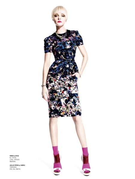 Jessica Stam Poses for Victor Demarchelier in Spring Looks for S Magazine Jessica Stam Poses for Victor Demarchelier in Spring Looks for S Magazine