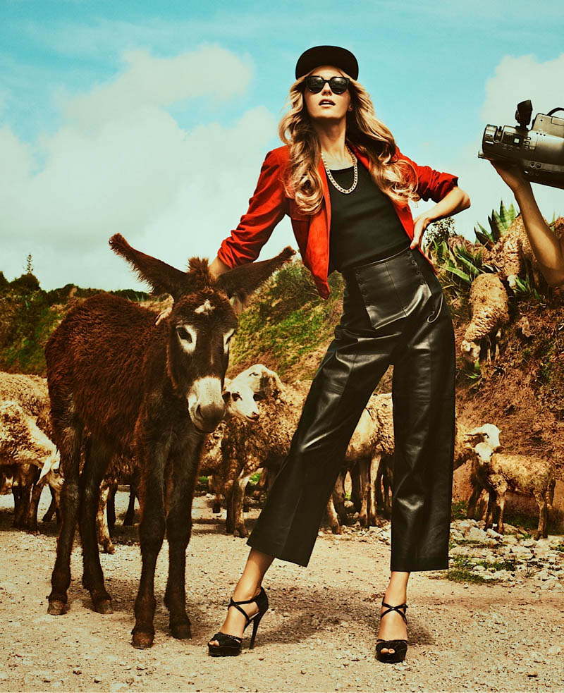 Valentina Zelyaeva Heads to Peru for Elle Mexico March 2013 by Alexander Neumann