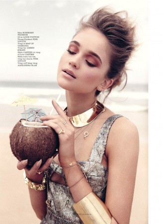 Rosie Tupper Poses on Australia's Bondi Beach for Elle Vietnam June 2013 Rosie Tupper Poses on Australia's Bondi Beach for Elle Vietnam June 2013