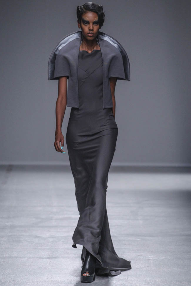 Gareth Pugh Spring/Summer 2014 | Paris Fashion Week