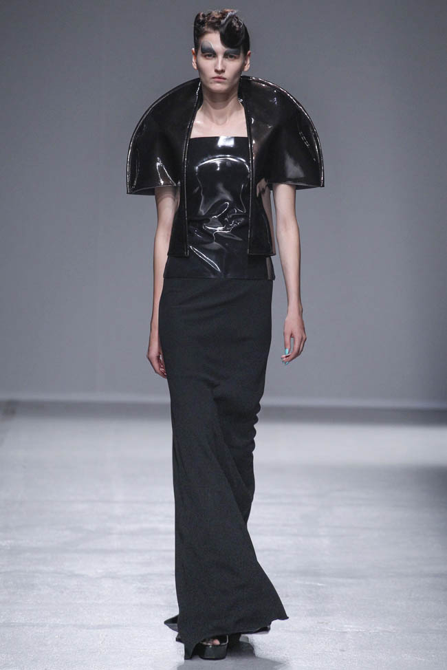 Gareth Pugh Spring/Summer 2014 | Paris Fashion Week