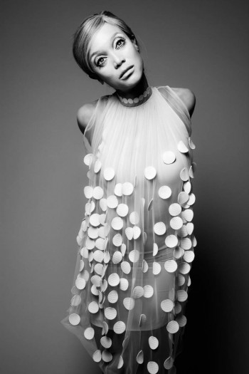 Tyra Banks Channels Twiggy, Kate Moss in "15" A Tribute To The Supermodel Tyra Banks Channels Twiggy, Kate Moss in "15" A Tribute To The Supermodel