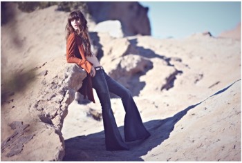 Kelley Ash Has the Blues for Free People Shoot Kelley Ash Has the Blues for Free People Shoot