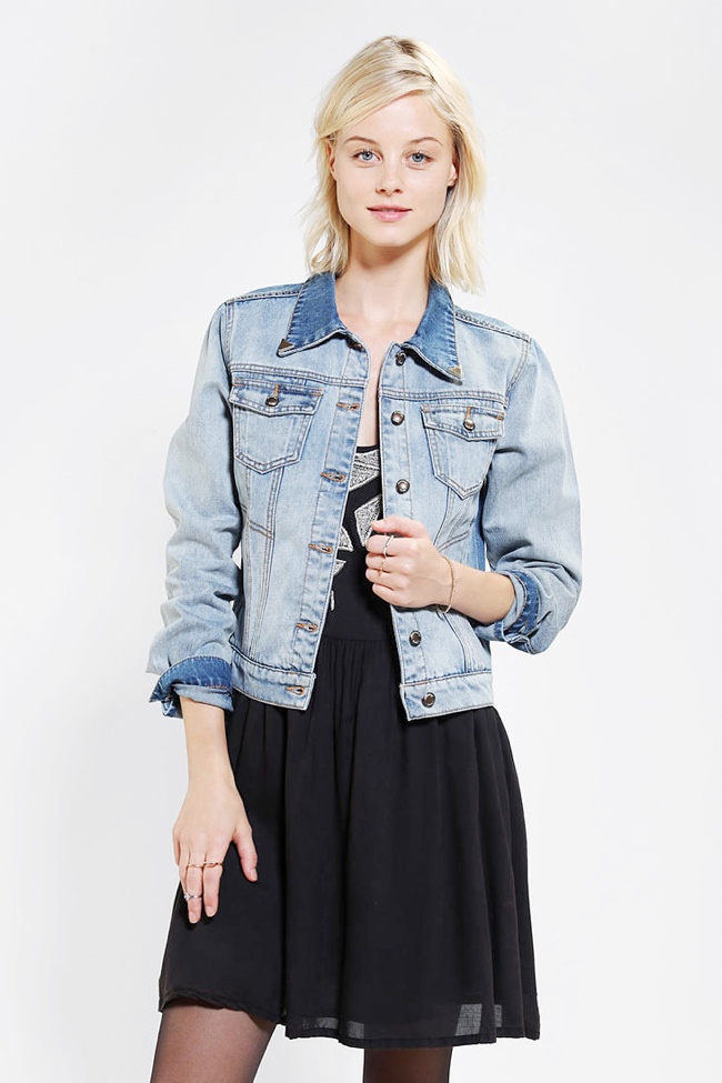 5 Denim Essentials for Your Wardrobe