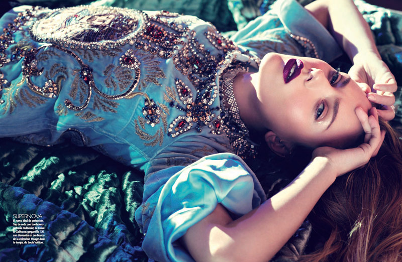 Scarlett Johansson Gets Glam for Sofia & Mauro in Vogue Mexico