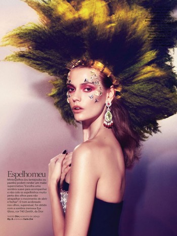 Martha Streck is a Carnival Beauty for Vogue Brazil by Pulmanns Martha Streck is a Carnival Beauty for Vogue Brazil by Pulmanns