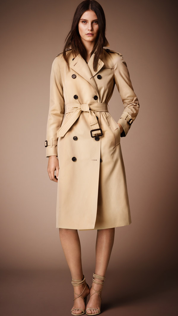 Burberry Heritage Trench Coat: Classic 