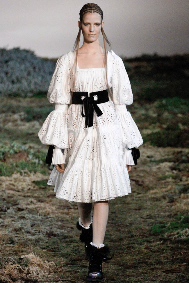 Alexander McQueen Fall/Winter 2014