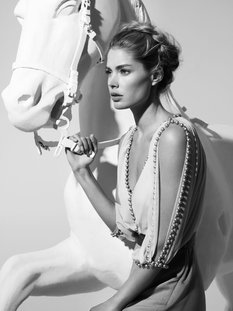 Doutzen Kroes Channels Inner Goddess for Cuneyt Akeroglu in Vogue Turkey