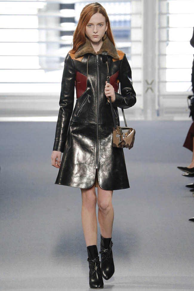 Louis Vuitton - Look from the Louis Vuitton Fall/Winter 2014-2015 Collection  from Artistic Director of Women's Collections Nicolas Ghesquière. © Louis  Vuitton Malletier