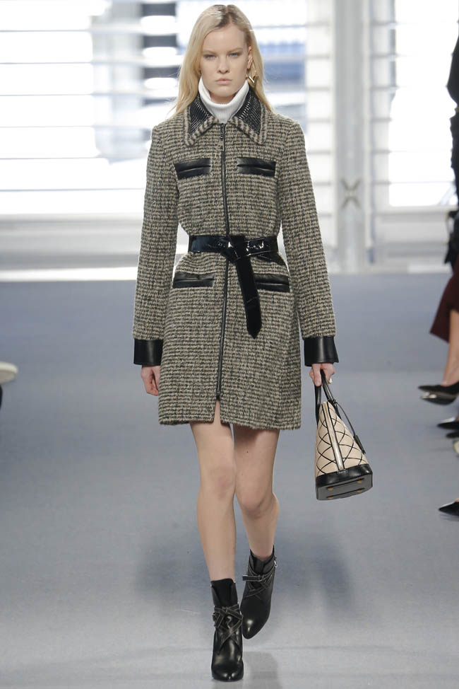 Louis Vuitton - Look from the Louis Vuitton Fall/Winter 2014-2015 Collection  from Artistic Director of Women's Collections Nicolas Ghesquière. © Louis  Vuitton Malletier