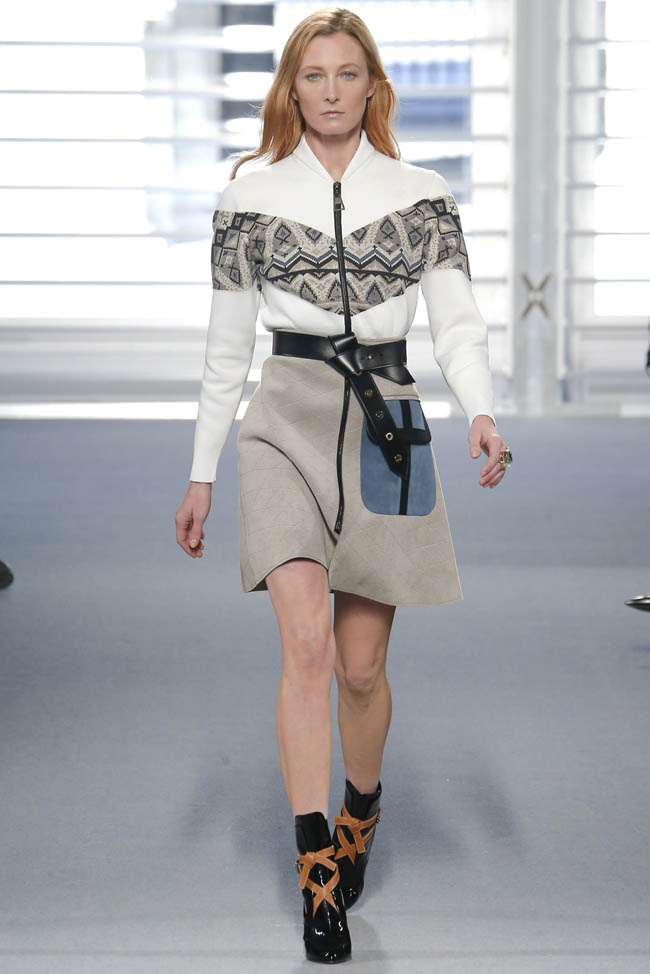Louis Vuitton Fall 2014 Hair and Makeup, Runway Pictures