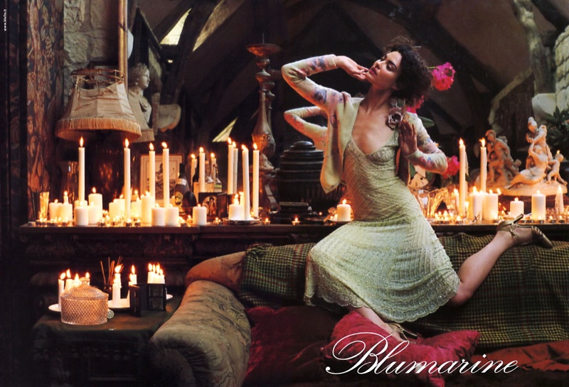 blumarine-fall-2002-campaign-shalom-harlow4