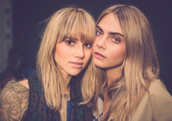 Pals Cara Delevingne & Suki Waterhouse at Burberry Shanghai Event Pals Cara Delevingne & Suki Waterhouse at Burberry Shanghai Event