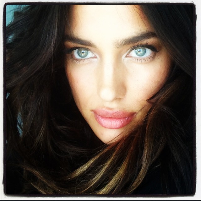 Irina Shayk takes a selfie in Miami