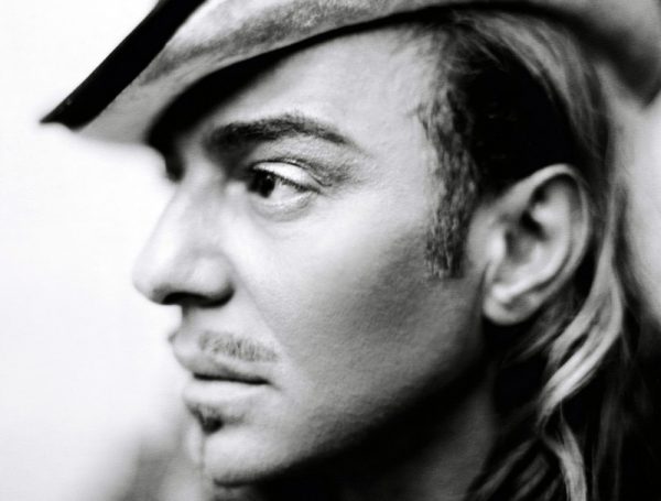 John Galliano To Work With L'Etoile Russia on Cosmetics Line