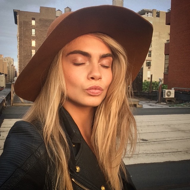 Cara Delevingne gives her followers a kiss