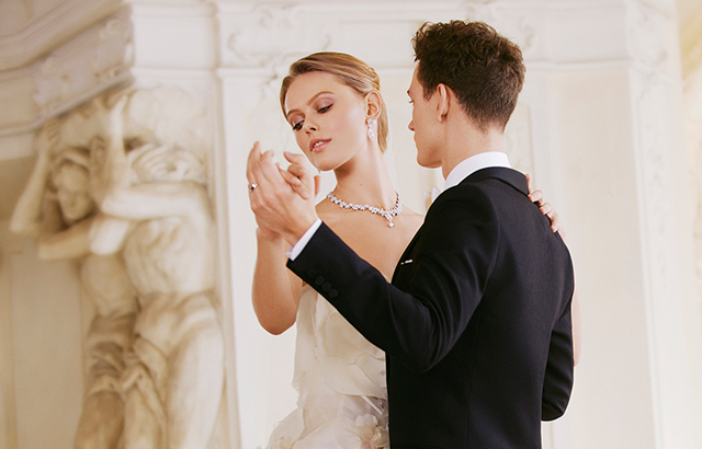 chow-sang-sang-bridal-frida-gustavsson2