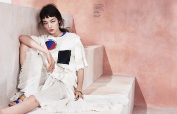 Modern Romance: Fei Fei Sun Poses for Sharif Hamza in Vogue China Modern Romance: Fei Fei Sun Poses for Sharif Hamza in Vogue China
