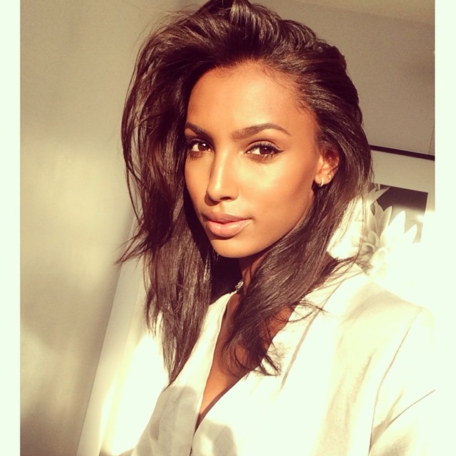 Jasmine Tookes takes a beautiful selfie