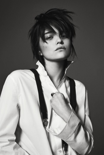 Sky Ferreira Keeps Her Cool for i-D Photo Shoot Sky Ferreira Keeps Her Cool for i-D Photo Shoot