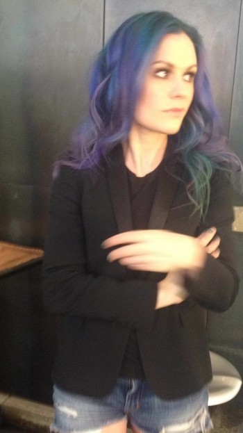 True Blood's Anna Paquin Dyes Her Hair Purple True Blood's Anna Paquin Dyes Her Hair Purple