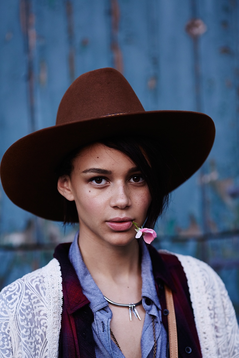 GO WEST: Bring a southwest flair to the fedora by wearing it with a denim look. 