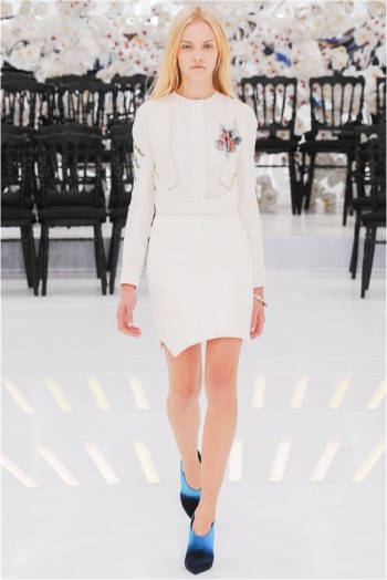 Dior’s Fall 2014 Couture Show Takes a Trip Through Time & Space