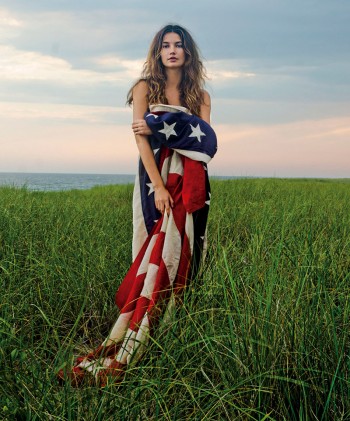 7 Images of Models with American Flags in Honor of July 4th 7 Images of Models with American Flags in Honor of July 4th