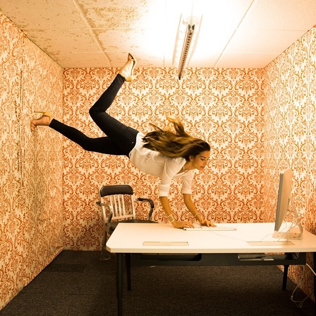 Lily Aldridge defies gravity