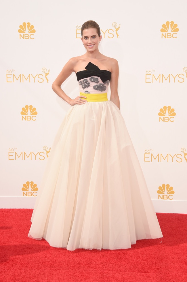 Allison Williams wore Giambattista Valli fall 2014 haute couture