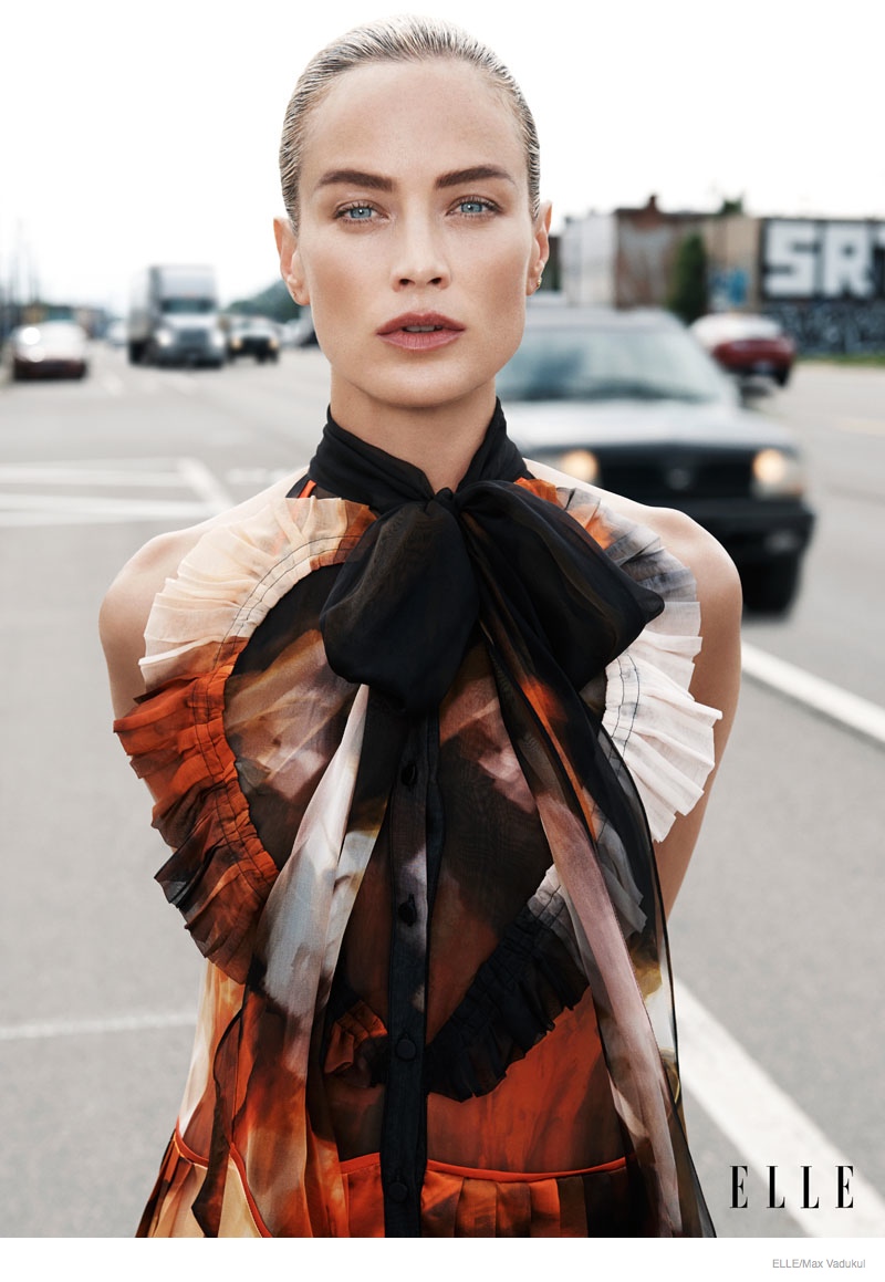 Carolyn Murphy Hits Detroit Streets for ELLE’s September Issue