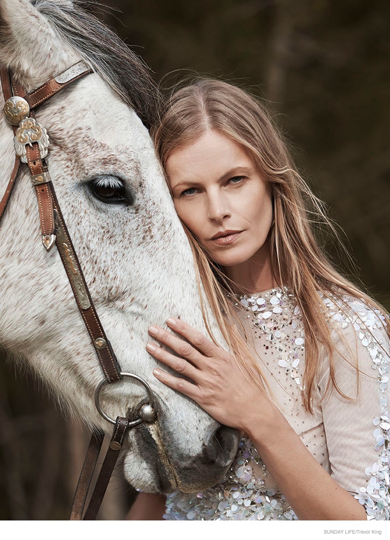 emma-balfour-horse-fashion-shoot-07