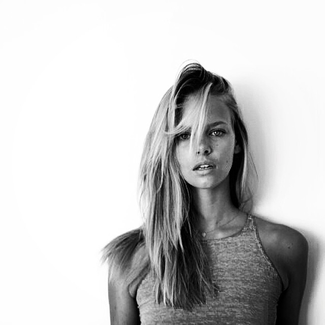 Marloes Horst poses in black and white