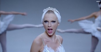 Taylor Swift Can t Dance in Her Shake It Off Music Video Fashion 