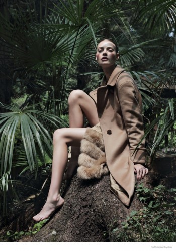 Coat Story: Tegan by Nikolay Biryukov for SnC Magazine Coat Story: Tegan by Nikolay Biryukov for SnC Magazine