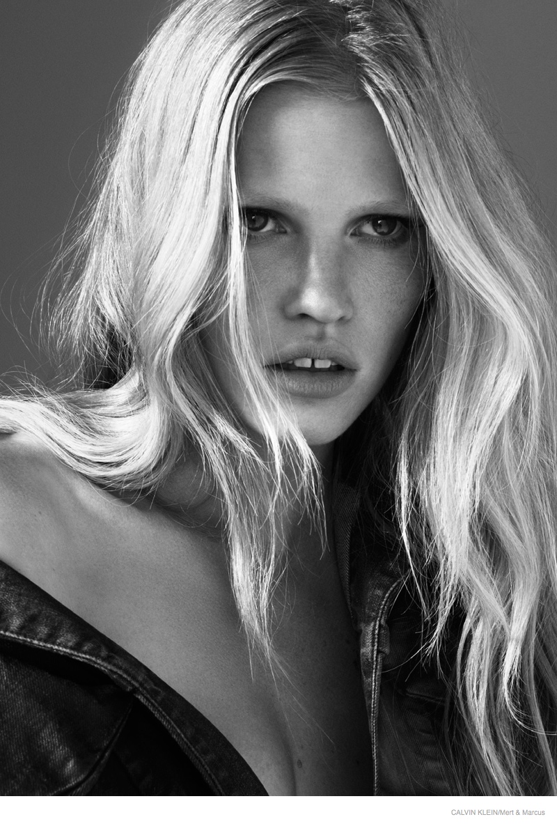 Dutch model Lara Stone is famous for her gap teeth. This unique attribute has landed her campaigns for top brands like Calvin Klein, Versace, Givenchy and Louis Vuitton. And in 2013, Lara was even named a model ambassador L'Oreal Paris. Photo: Calvin Klein