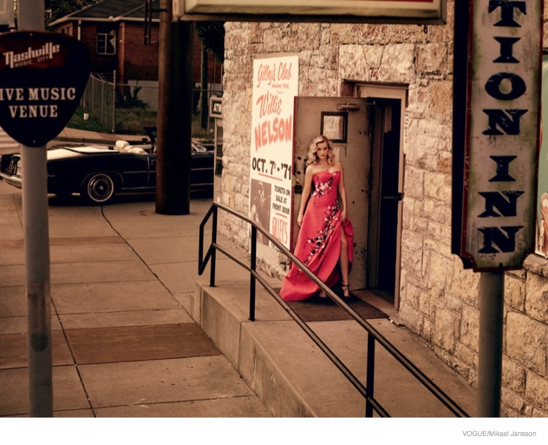 reese-witherspoon-vogue-october-2014-shoot02